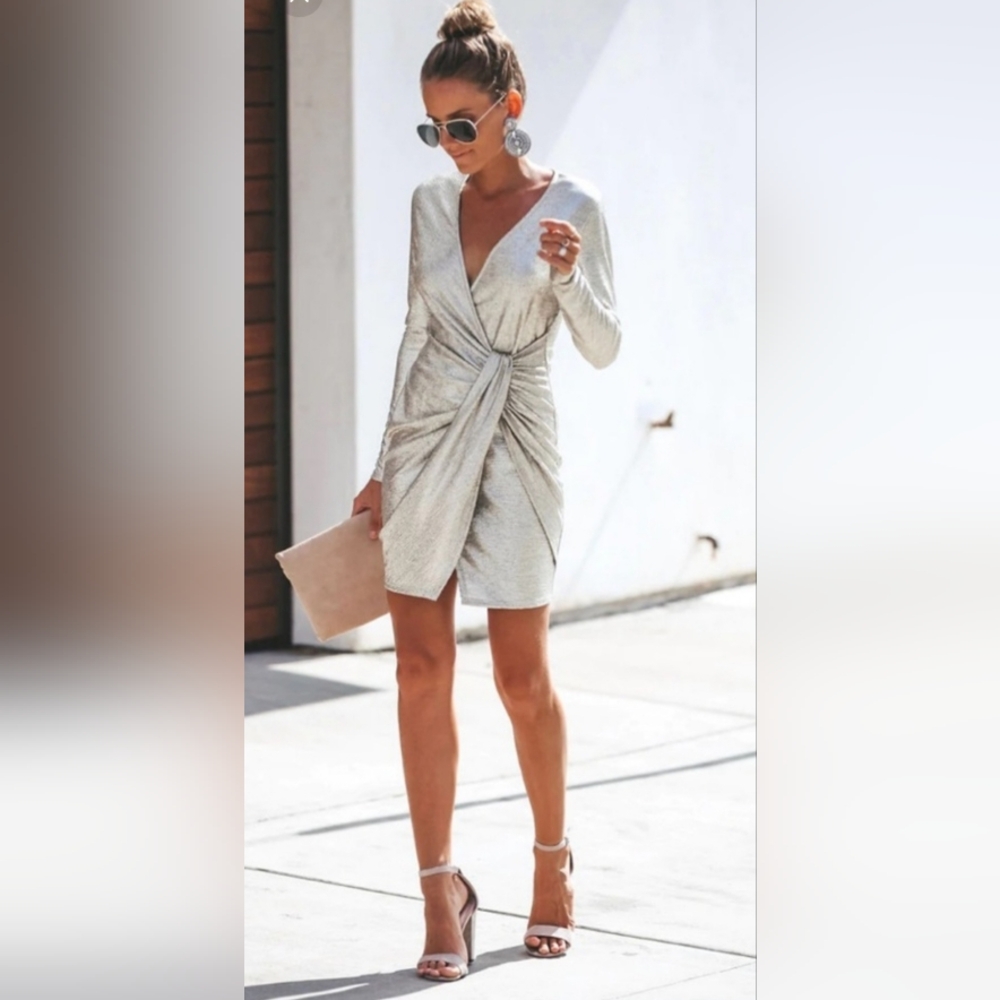 Awesome VICI Luminescent Long Sleeve Twist Dress Size S